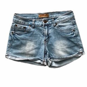 🔵 3 / $20 🔵 C’est toi Denim shorts